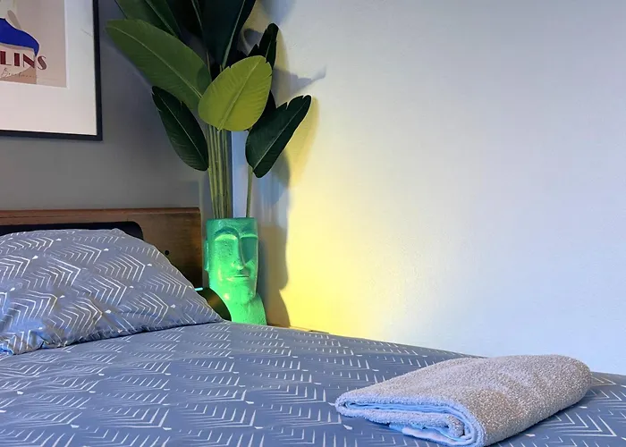 Escapade A Moulins, Elegant Rez-de-chaussee Et Parking Gratuit Apartment *